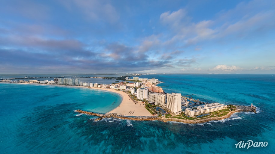 Cancun, Mexico. Blue Water Scenic Flight