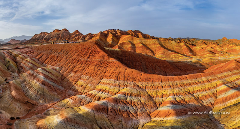 Радужные горы в китае фото