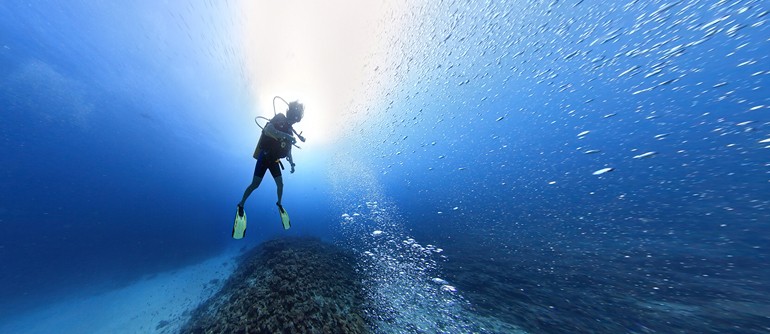 Underwater Shooting on the Maldives. Divers | 360° Aerial Panoramas ...