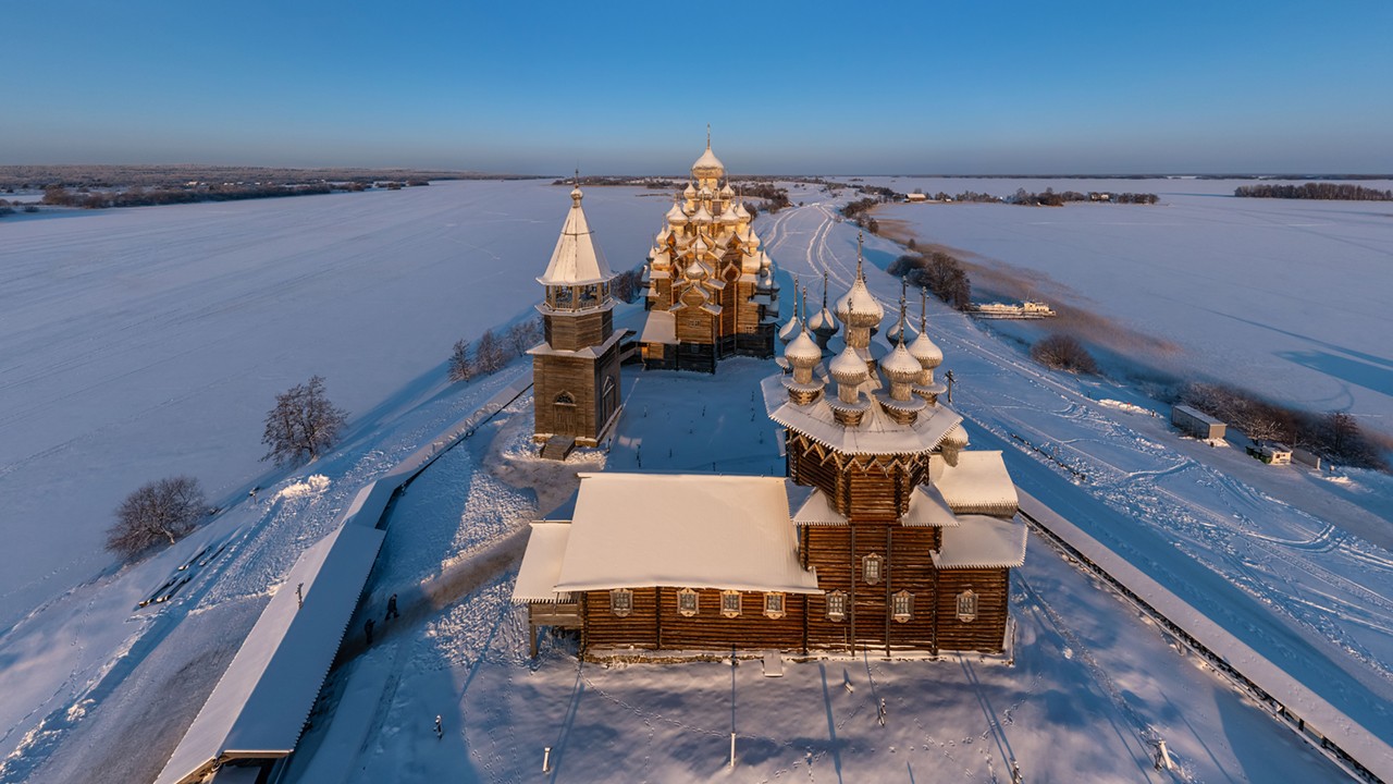 Кижи зимой. Карелия, Россия