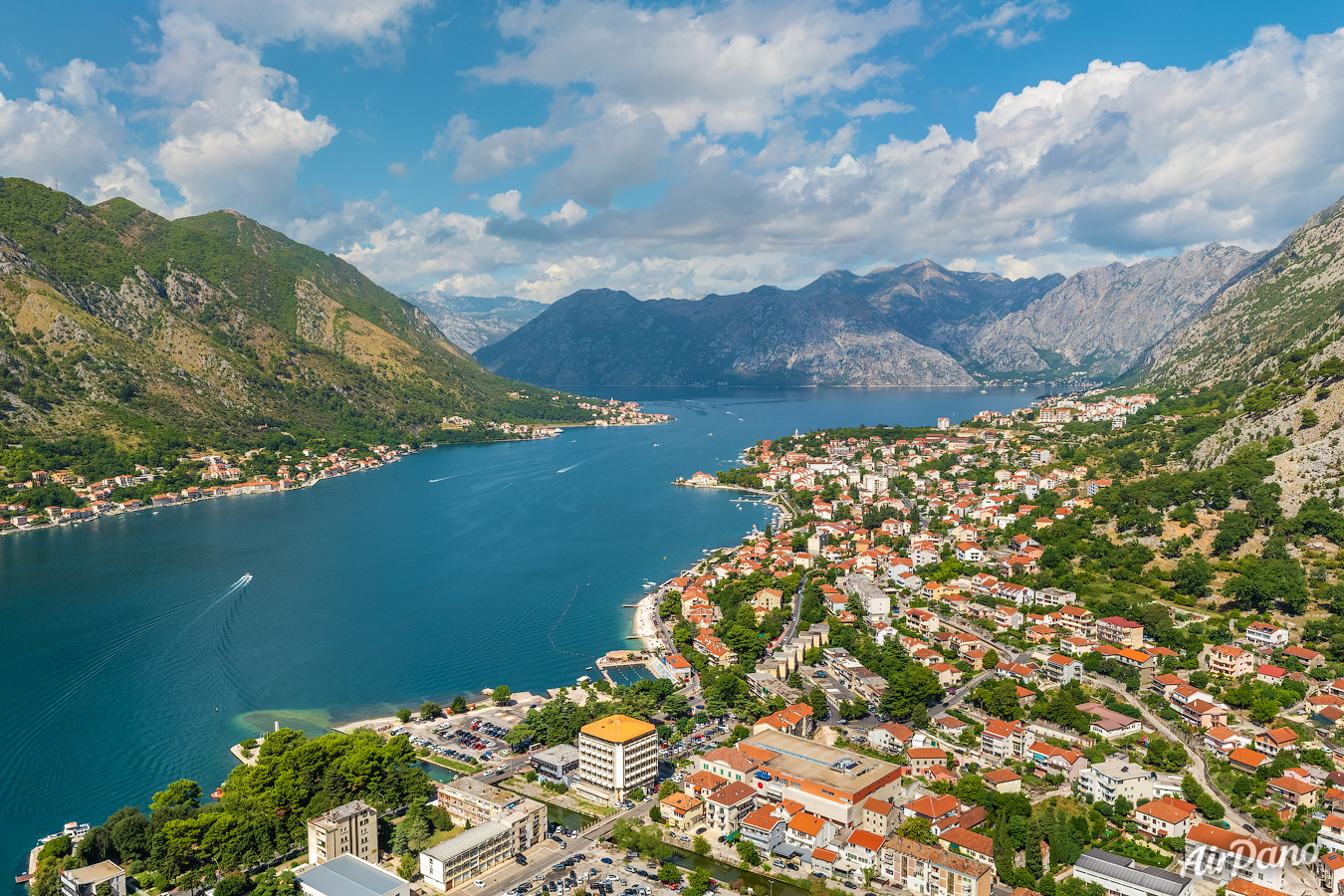 Kotor bay. Монтенегро Черногория. Котор город в Черногории. Котор Монтенегро. Kotor Bay Montenegro.