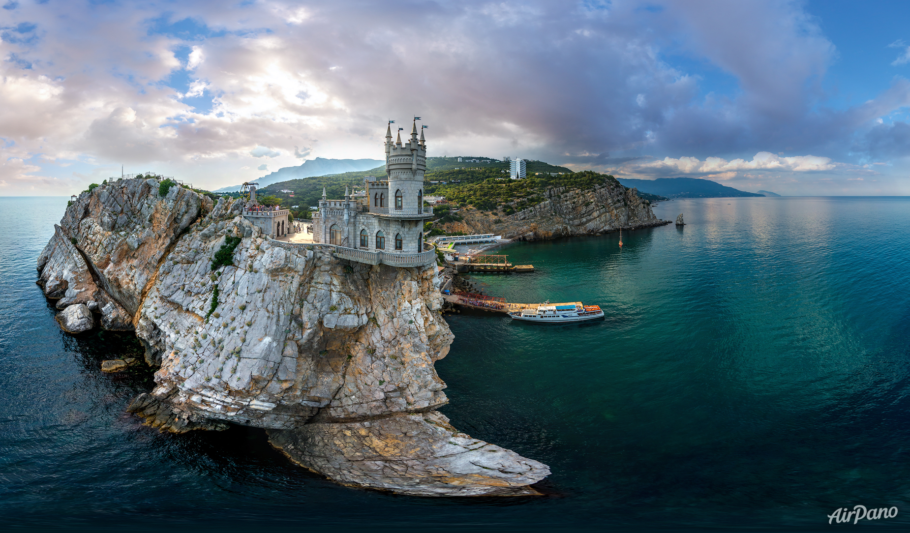 Фото российского крыма. Крым Ялта Ласточкино гнездо. Крымский полуостров Ласточкино гнездо. Севастополь Ласточкино гнездо. Чайкино гнездо Крым.