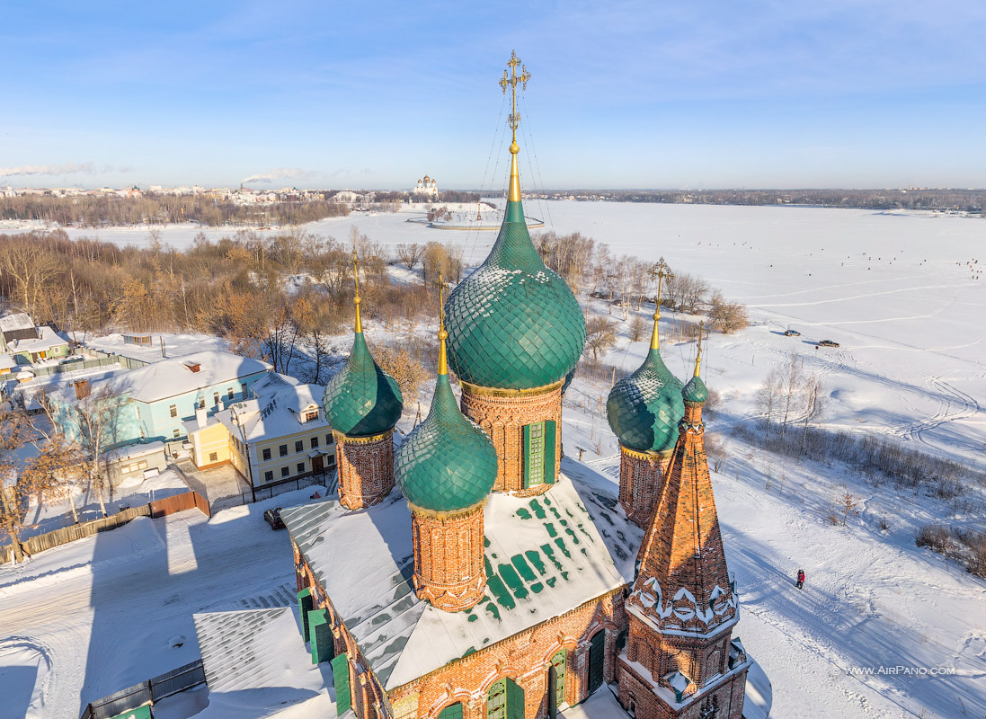 Золотой ярославль. Церковь Иоанна Златоуста Ярославля золотое кольцо. Ярославль достопримечательности золотое кольцо. Ярославль Ярославский Кремль рубленый город. Золотое кольцо России Ярославль Ярославский Кремль.