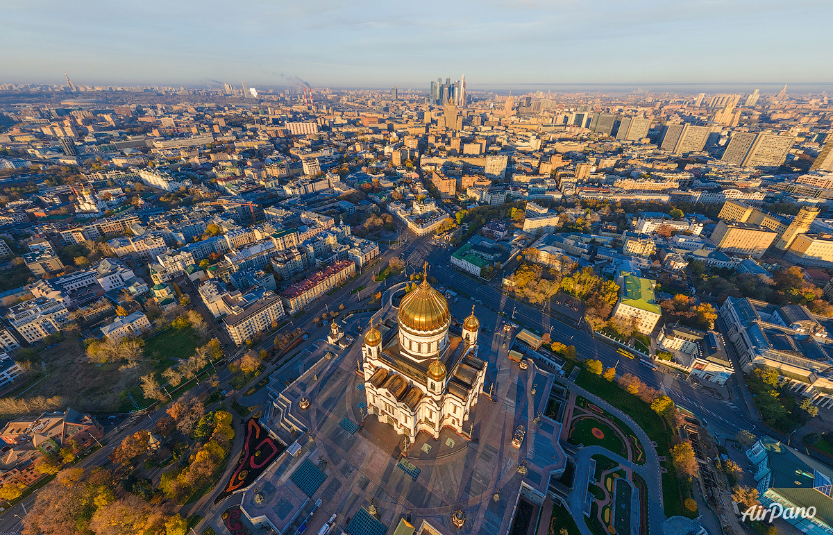 Храм Христа Спасителя в Москве вид сверху