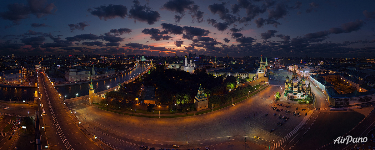 Панорама Московского Кремля с красной площади