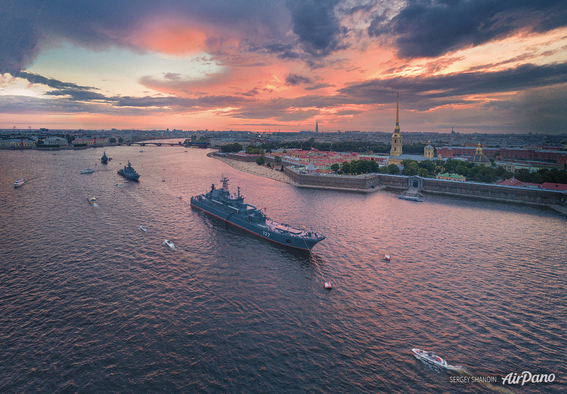 Яхты у Петропавловской крепости