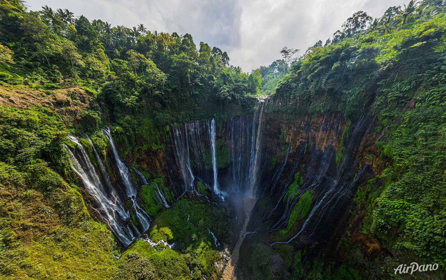 Нихалойские водопады чечня фото