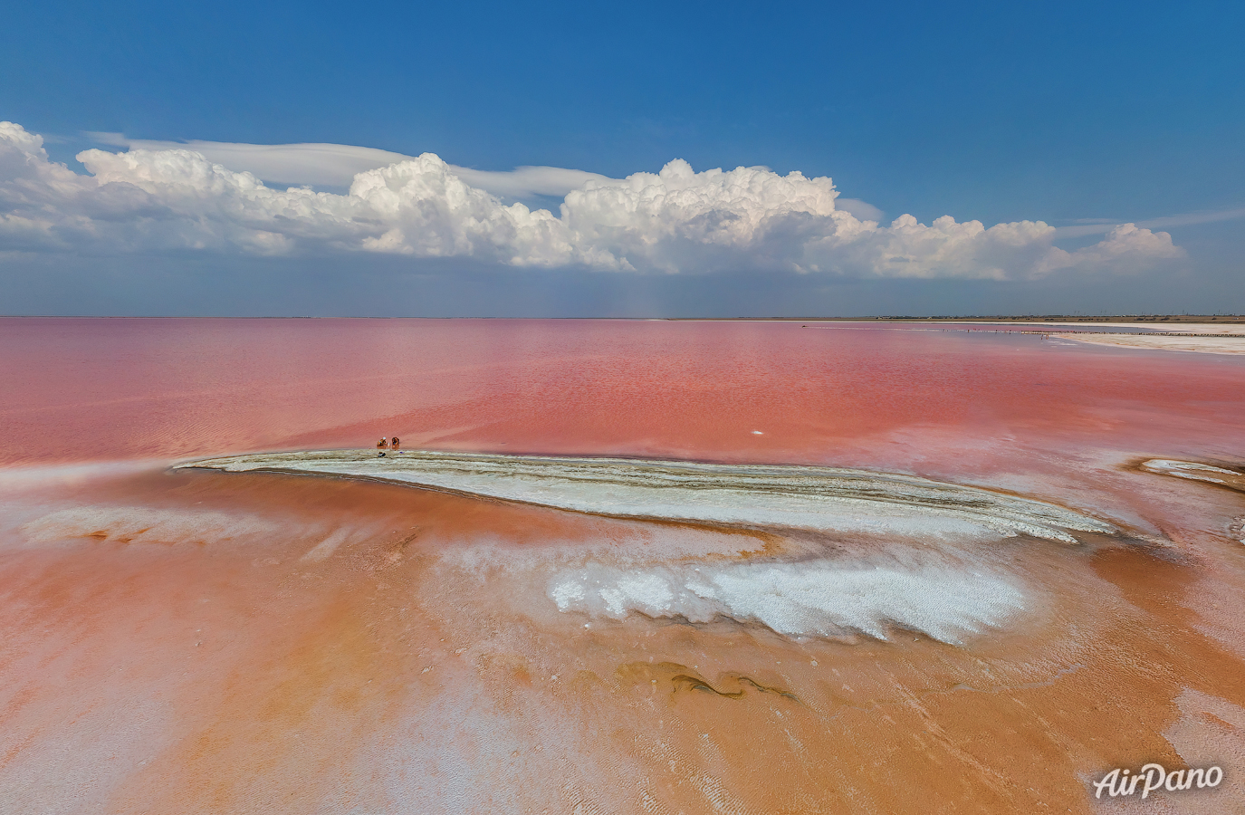 Красное озеро в Крыму Евпатория